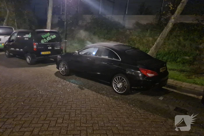 Brand in auto door vuurwerk