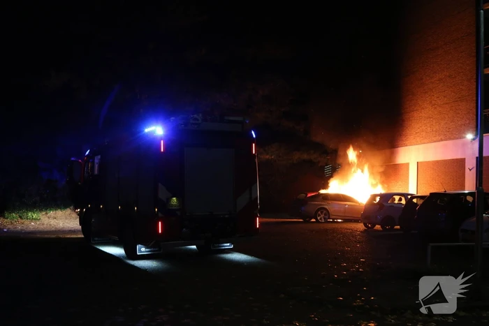 Auto verwoest door brand