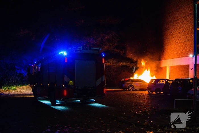 Auto verwoest door brand