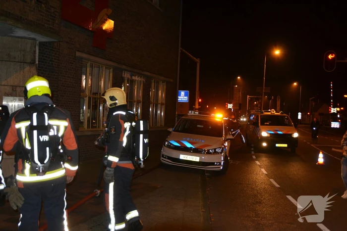 Felle brand in oud pand