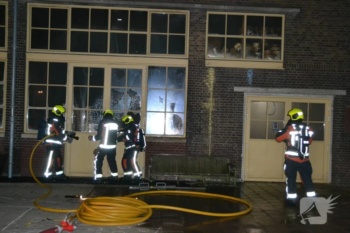 Felle brand in oud pand