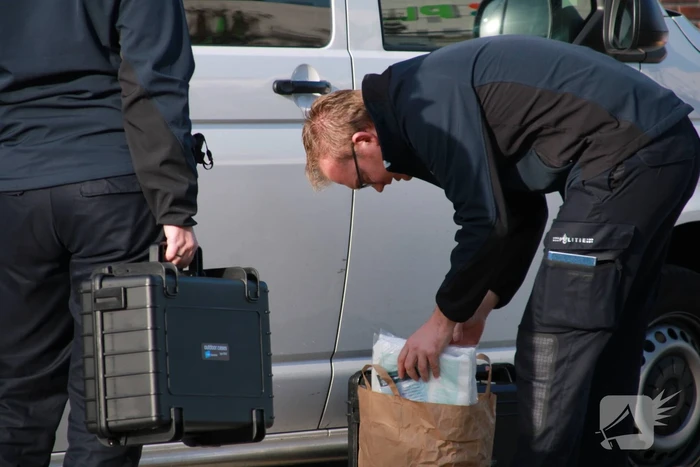 Overleden vrouw (26) aangetroffen in woning, man aangehouden