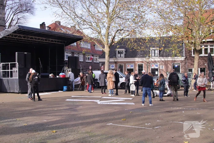 Demonstratie voor de vrijheid bij Onze Lieve Vrouwetoren
