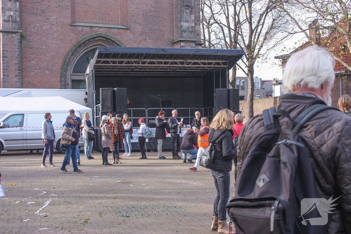 Demonstratie voor de vrijheid bij Onze Lieve Vrouwetoren