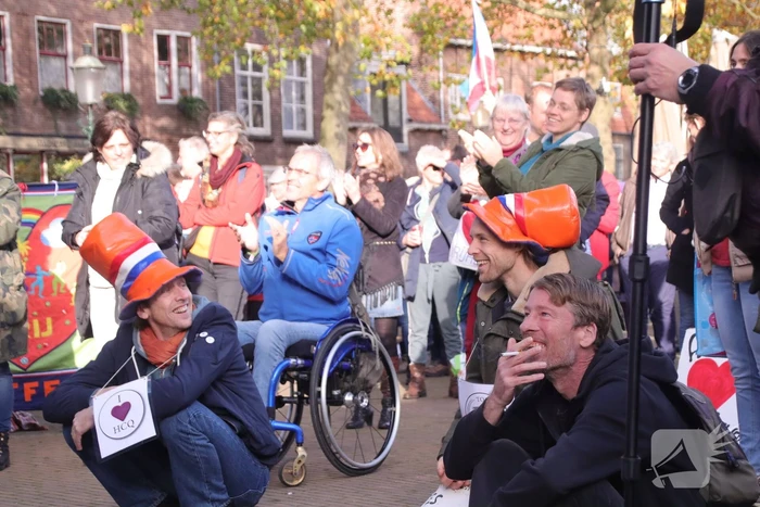 Demonstratie voor de vrijheid bij Onze Lieve Vrouwetoren