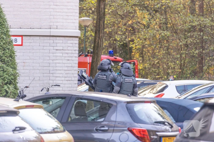 Arrestatieteam valt binnen bij persoon met verward gedrag