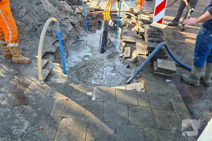 Waterleiding beschadigd door boorwerkzaamheden