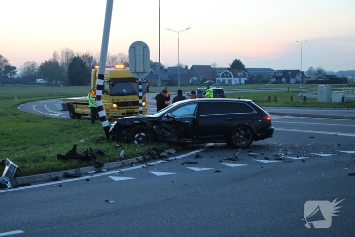 Ravage na botsing tussen twee voertuigen