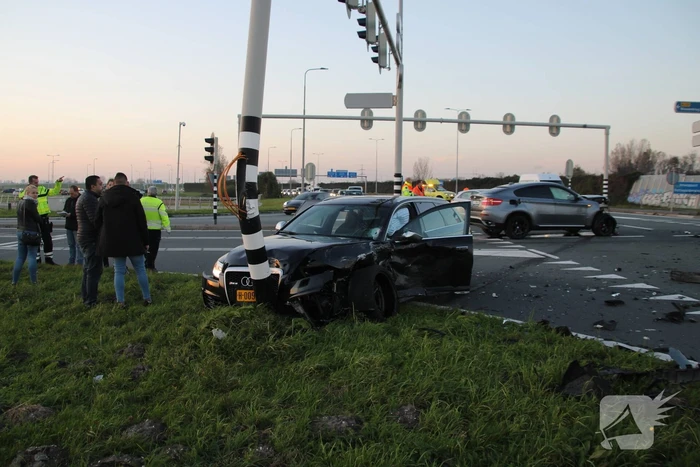 Ravage na botsing tussen twee voertuigen