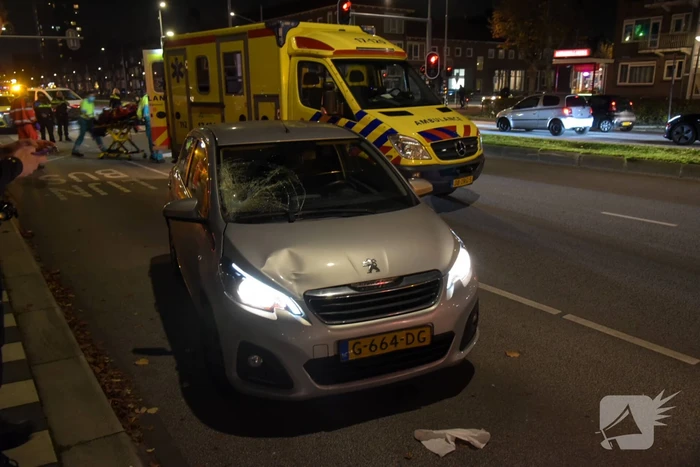 Voetganger ernstig gewond bij aanrijding met auto