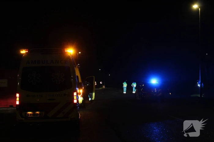 Bestuurder belandt te water en slaat op de vlucht