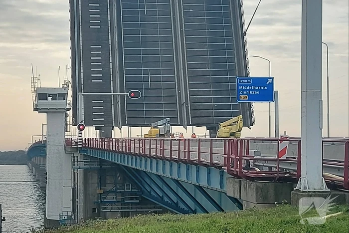 Haringvlietbrug afgesloten door werkzaamheden