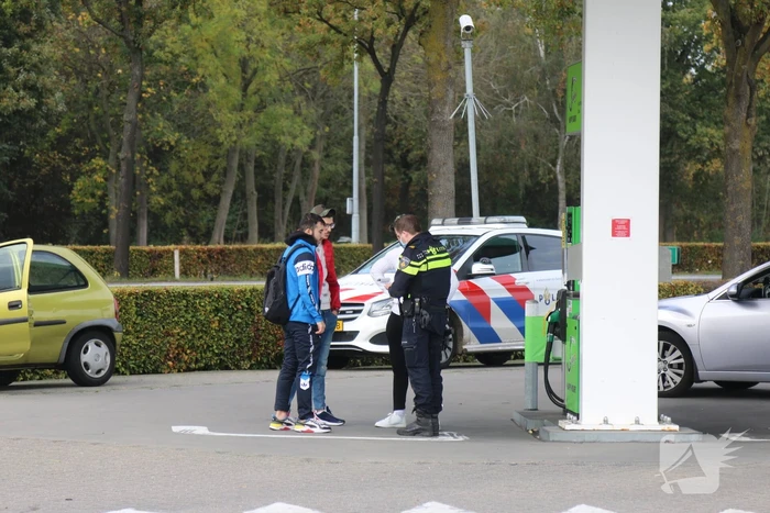 Politie zoekt zilverkleurige Audi na overval
