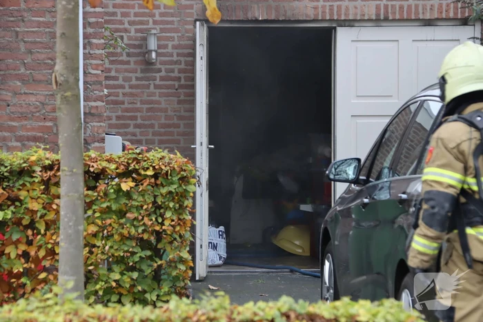 Grote schade na brand in garagebox