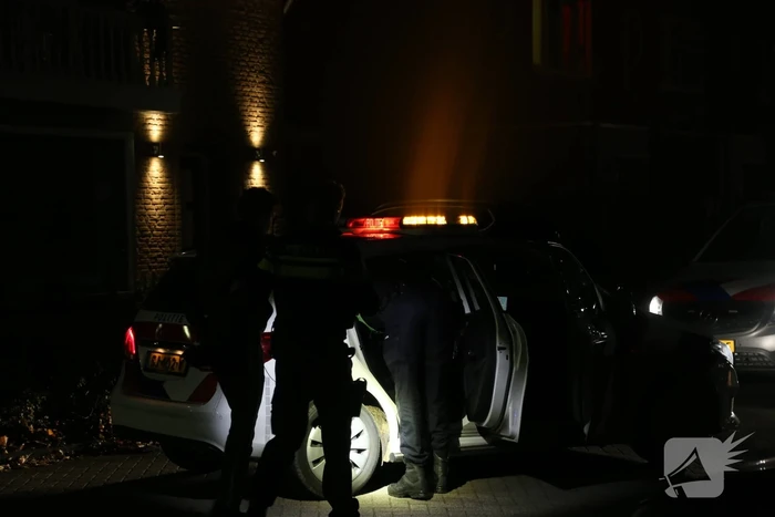 Scooterrijder (17) gooit bierkrat tijdens politieachtervolging