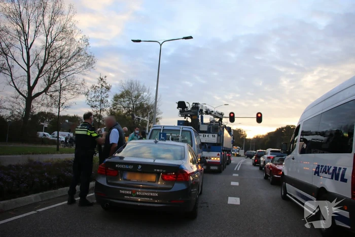 Veel schade bij aanrijding tussen meerdere voertuigen