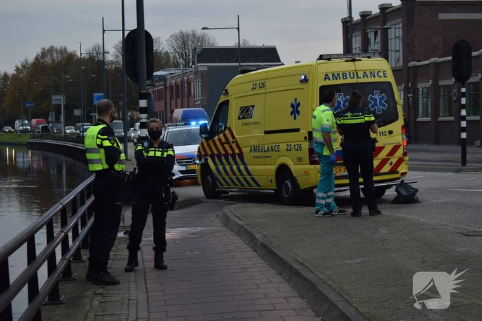 Te water geraakte persoon gewond naar ziekenhuis