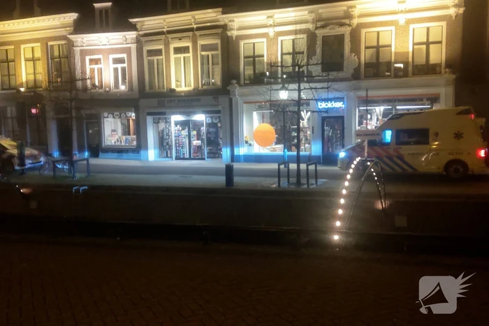 Zoekactie naar mogelijk persoon te water