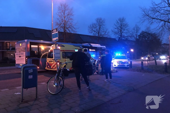 Automobilist rijdt door na aanrijding met fietser