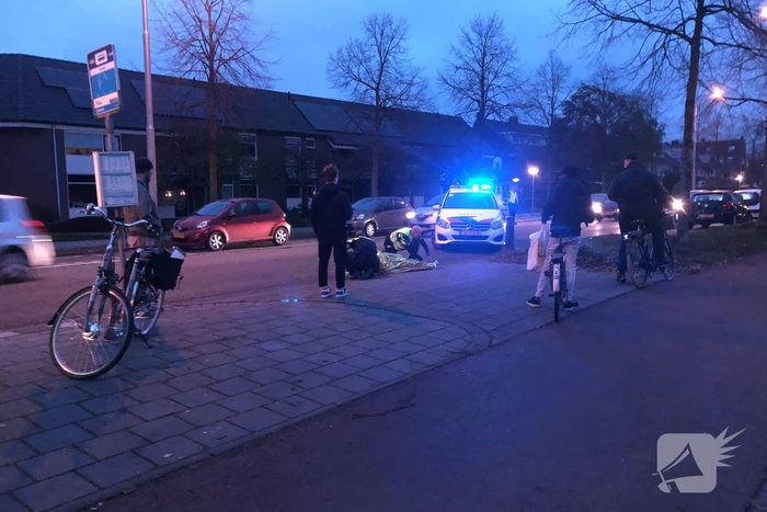 Automobilist rijdt door na aanrijding met fietser