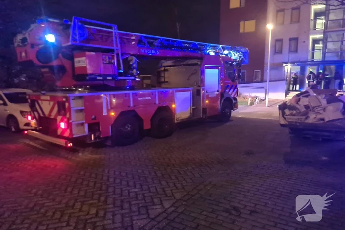 Veel rook bij brand in flatwoning