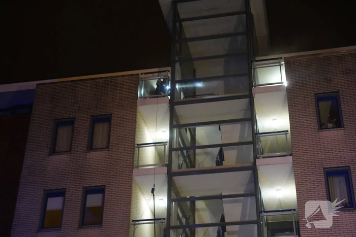 Veel rook bij brand in flatwoning
