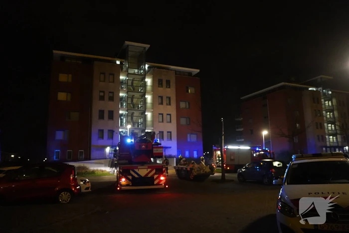Veel rook bij brand in flatwoning