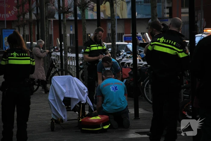 Scooter botst op canta, een gewonde