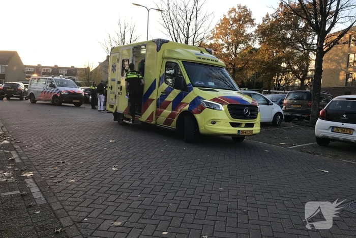 Vrouw gewond na aanrijding met auto