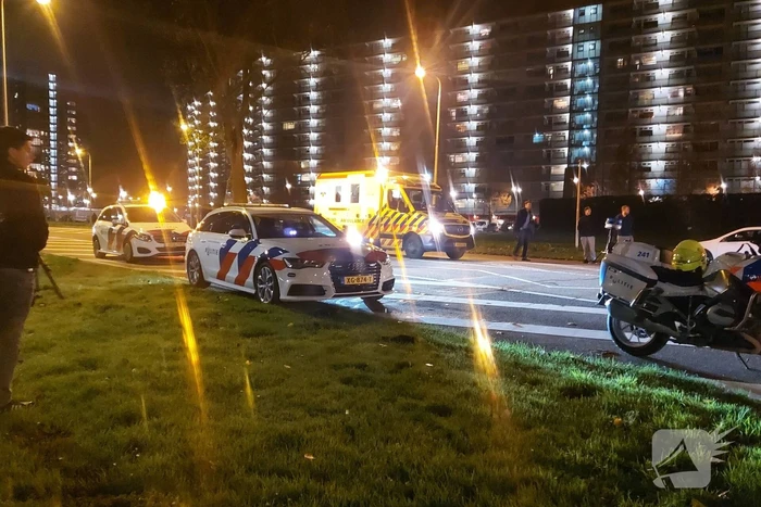 Persoon gewond na aanrijding met auto