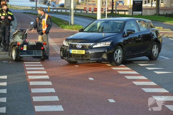 Automobilist ziet overstekende rolstoel pendel over het hoofd