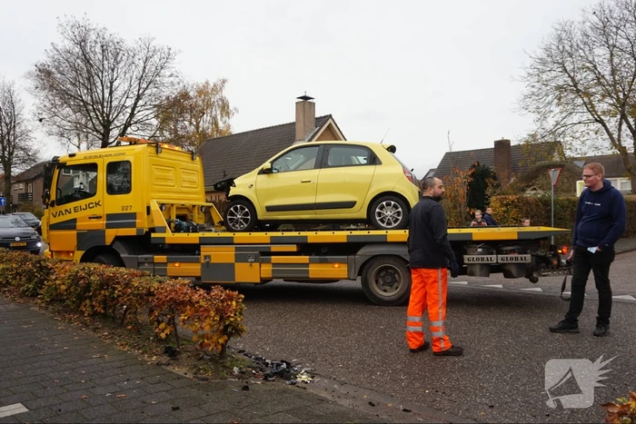 Flinke schade na aanrijding op T-splitsing