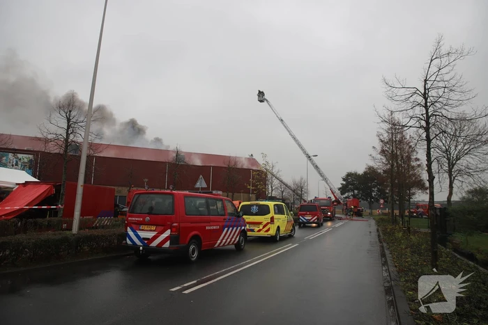 Sporthal Optisport De Schelft verwoest door brand
