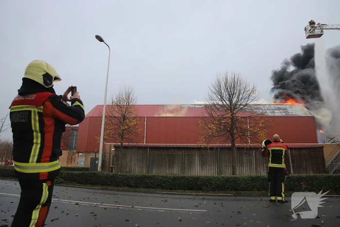 Sporthal Optisport De Schelft verwoest door brand