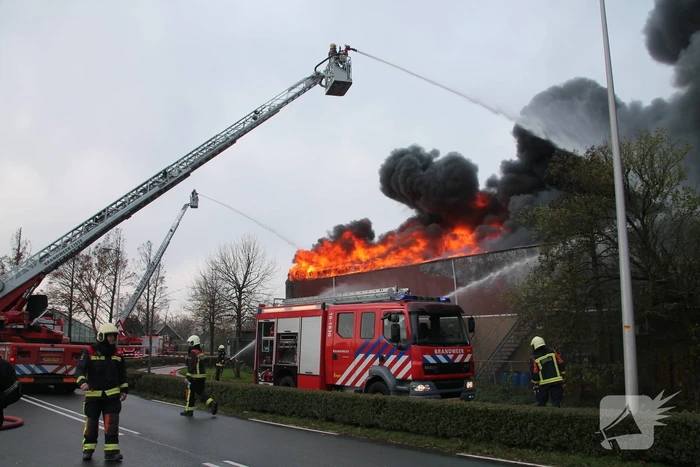 Sporthal Optisport De Schelft verwoest door brand