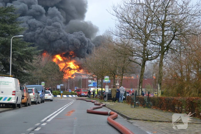 Sporthal Optisport De Schelft verwoest door brand