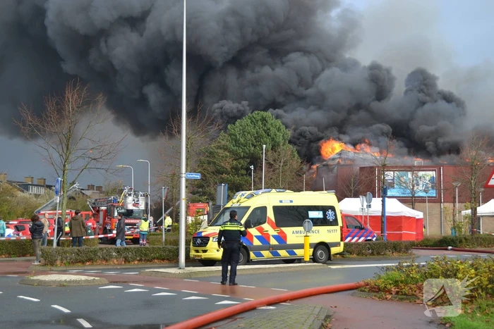 Sporthal Optisport De Schelft verwoest door brand