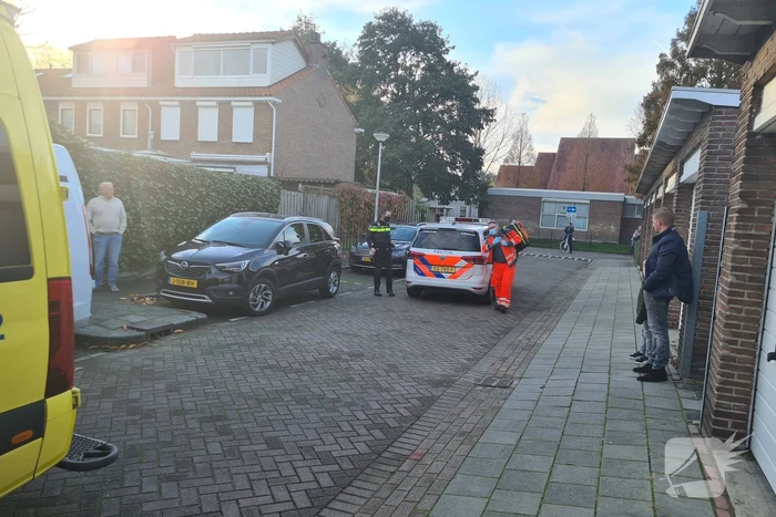Traumahelikoper landt voor gevallen persoon