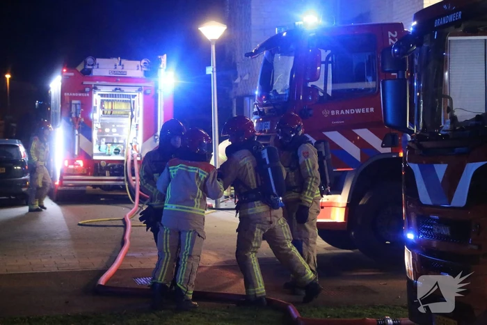 Grote uitslaande brand in appartementencomplex