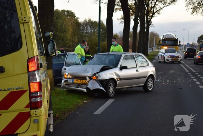 Veel schade bij kop-staart verkeersongeval
