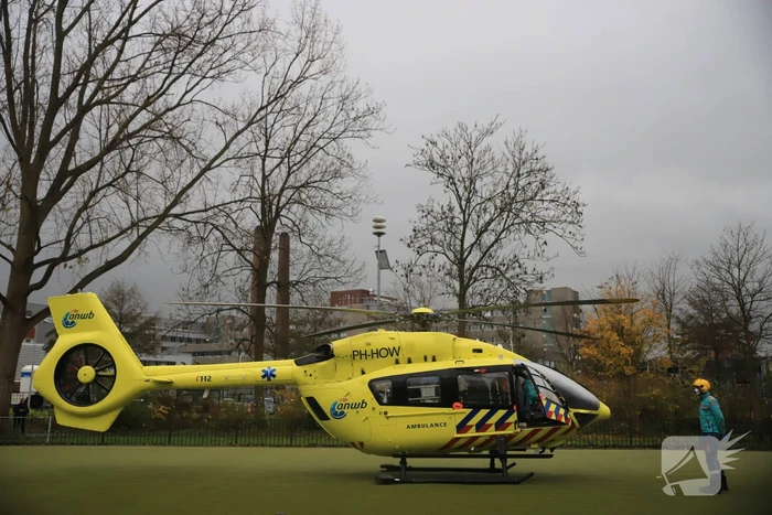 Covid-helikopter landt bij Groene Hart Ziekenhuis