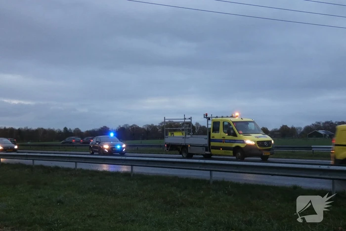 Rijstrook A28 afgesloten door ongeval