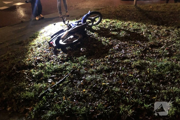 Brommerrijder gewond bij verkeersongeval