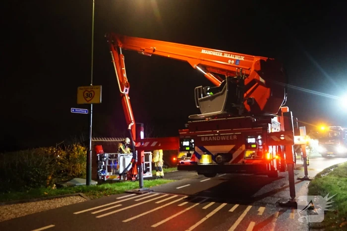 Brand in schoorsteen van woning
