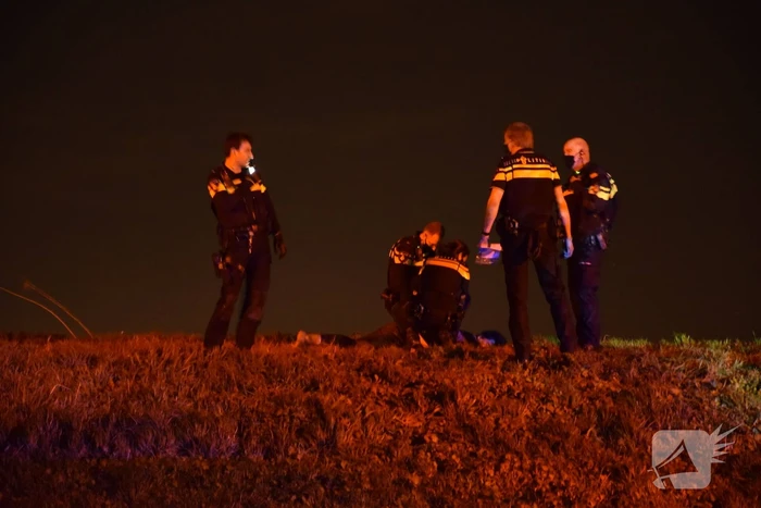 Verward persoon van de weg gehaald