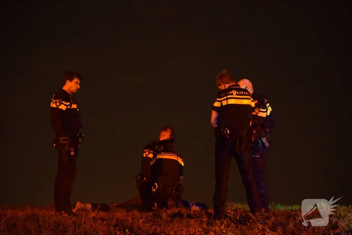 Verward persoon van de weg gehaald