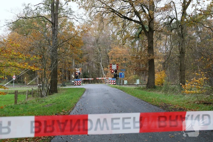 Geen treinverkeer na aanrijding op spoorwegovergang