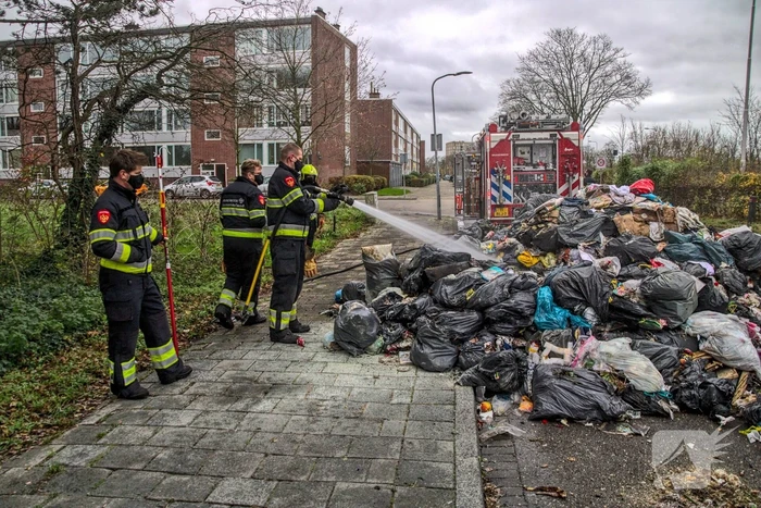 Brand in vuilniswagen snel geblust