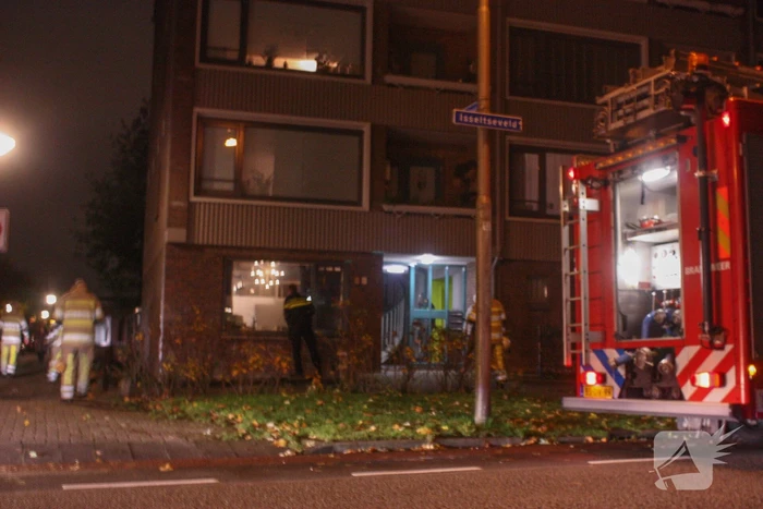 Onderzoek naar mogelijk brand in portiek