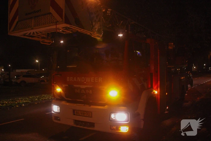 Onderzoek naar mogelijk brand in portiek